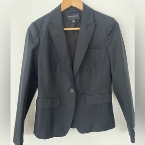 Banana Republic black Blazer NWT Size 4